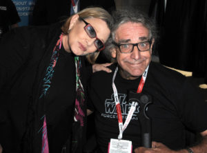 Peter Mayhew omaggia Carrie Fischer all’Emerald City Comicon